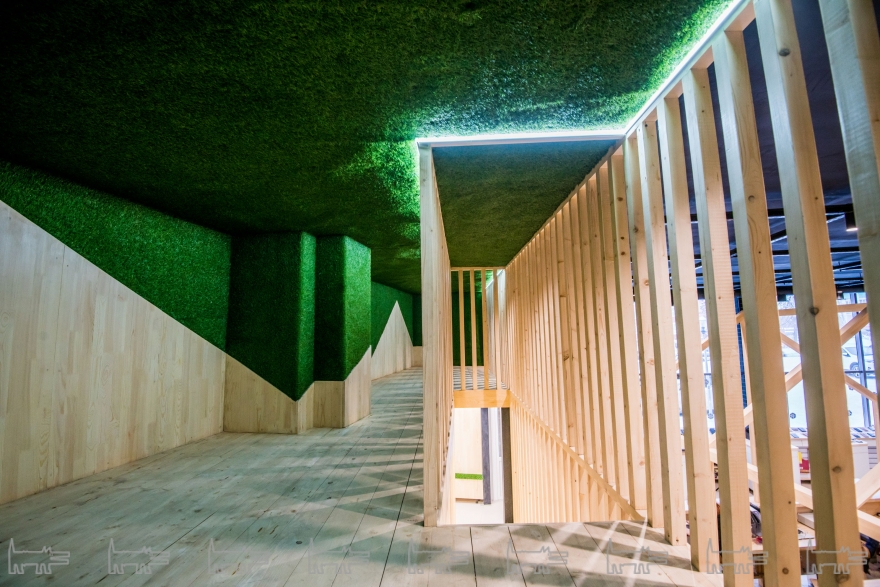 Обязательным условием было наличие детской комнаты. Так как это магазин техники, и мы хотели размещать продукцию без закрытых витрин, чтобы люди могли