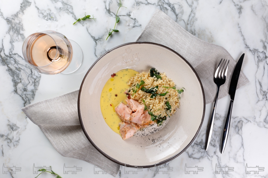 Копчёный лосось с птитимом