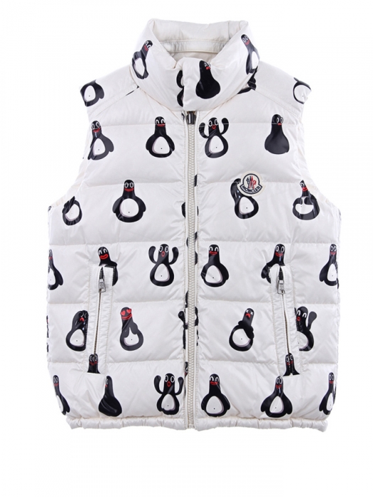 Moncler, 28000 вместо 40000 руб.