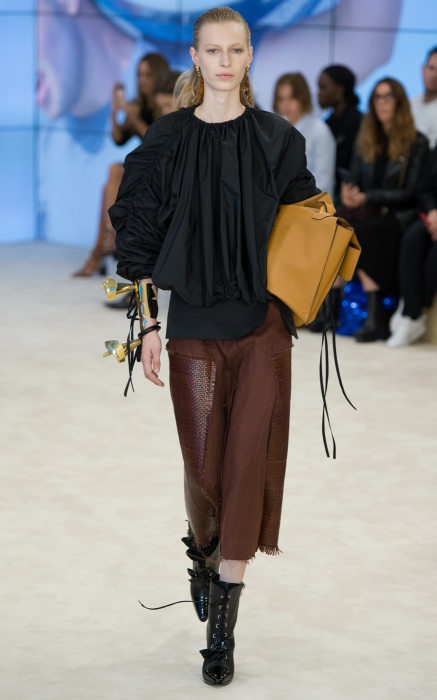 Блуза Loewe, 42 000 руб.