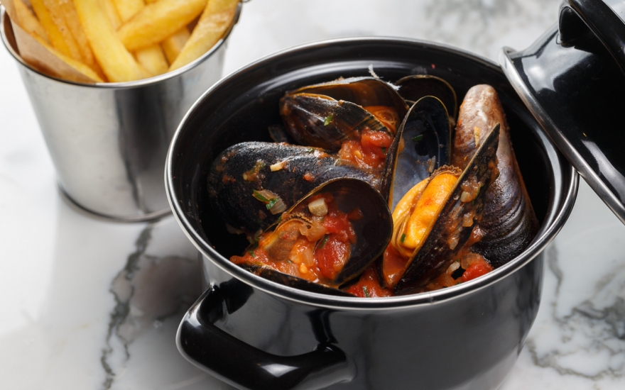 Мидии в остром соусе том ям