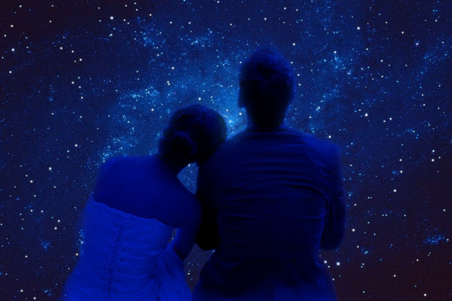 Вторник, 14 февраля По-нашему, нет ничего лучше, чем провести романтический вечер в Планетарии. В День Св. Валентина здесь будет специальная программа