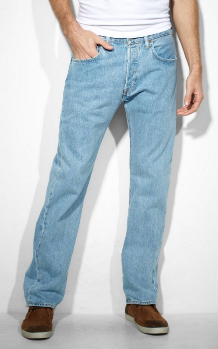 Джинсы Levi’s, 7500 руб. (Levi’s)