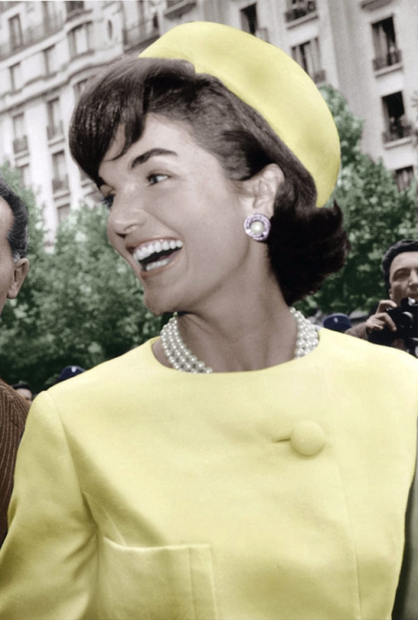 Шляпка-таблетка, созданная американцем Хальстоном в 1961 году