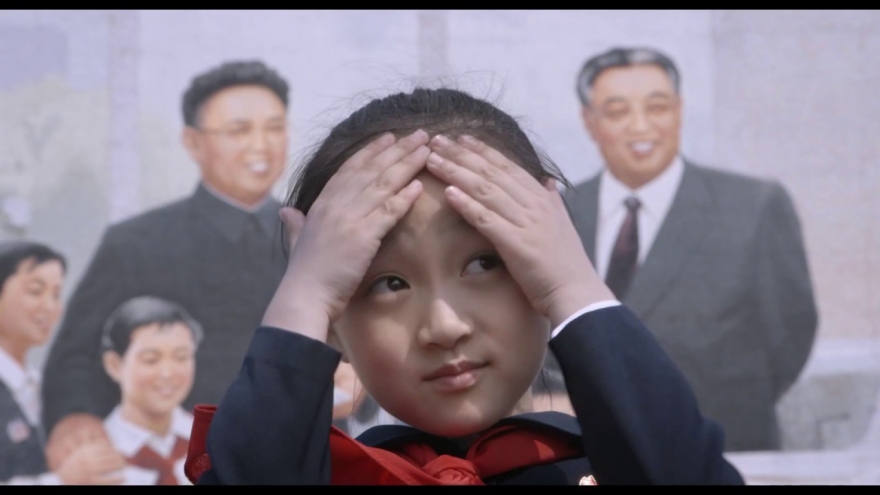 Кадры из документального фильма «В лучах солнца» Виталия Манского