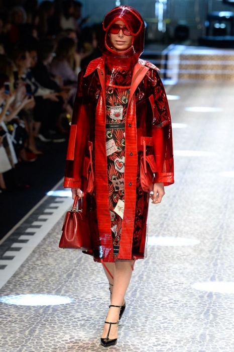 Илона Столье