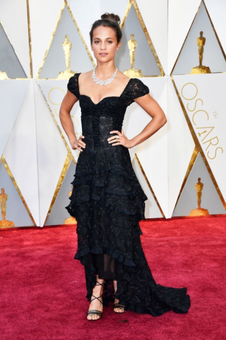 Алисия Викандер в Louis Vuitton