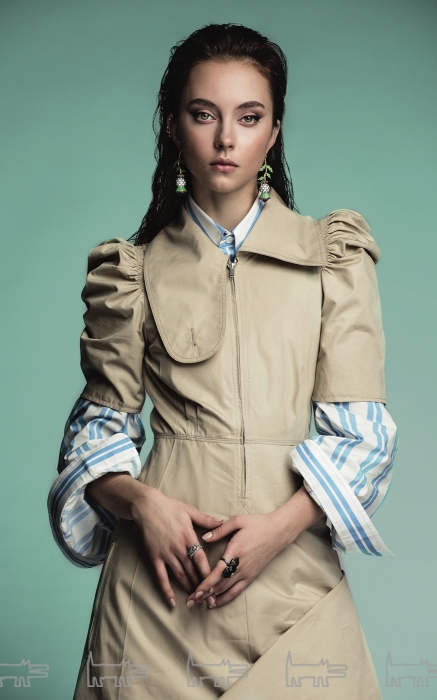 На Анастасии Шевцовой: платье Balenciaga, платье Celine (все — ДЛТ), серьги Tres Russe, кольца Amedeo, Julia de Ville (все — Laboratory)