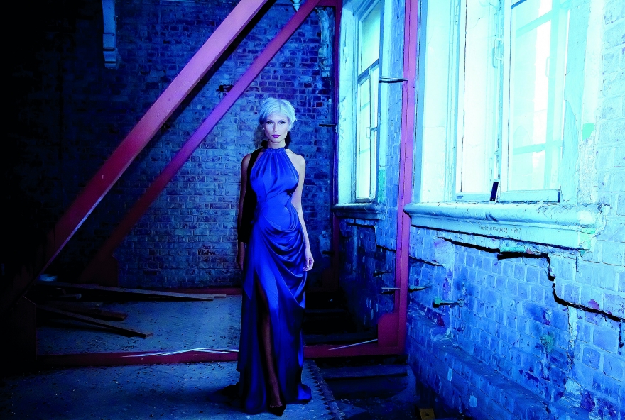 Диана Сафарова Дочь руководителя аппарата президента республики руководила журналом «Светский», вела передачи на канале «Эфир», а потом увлеклась