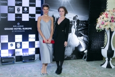 Александра Кусоцкая, Елена Сергеева