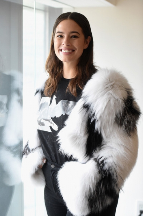 Эшли Грэм на бэкстейдже шоу Michael Kors