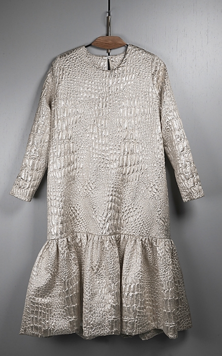 Платье из серебристого жаккарда