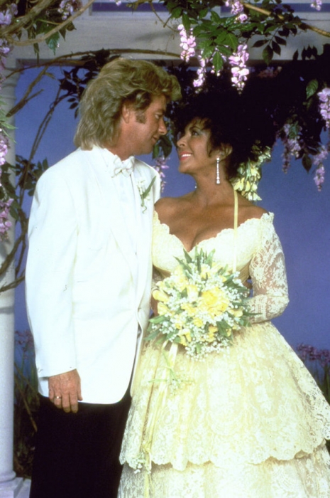 Элизабет Тейлор в Valentino, 1991 год