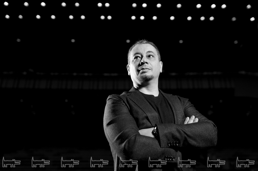 Художественный руководитель и главный дирижер Владимир Ланде Фото: Александр Нерозя