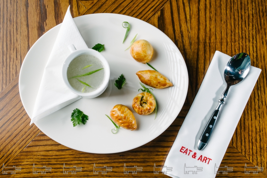 Пирожки от завпроизводством с бульоном