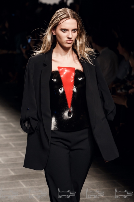 Бренд Amplitude