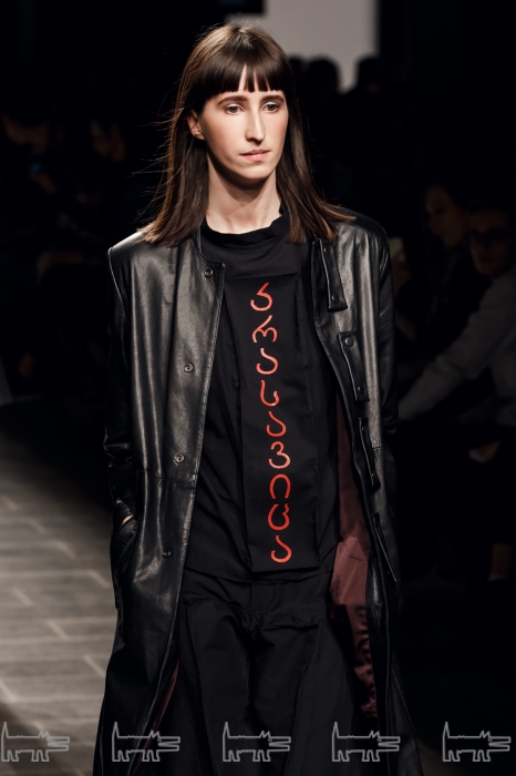 Модель Анастасия Шанцева представляет бренд UMI