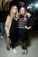 Саша Карпова, Александра Слесарева