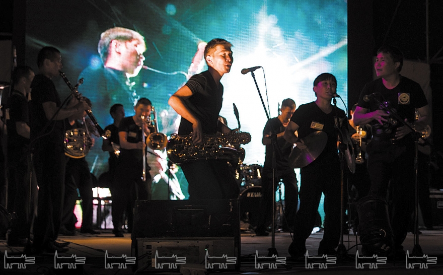 Характерная черта репертуара оркестра — сплав музыкальных направлений. Это и произведения национальных композиторов, и эксперименты в современных