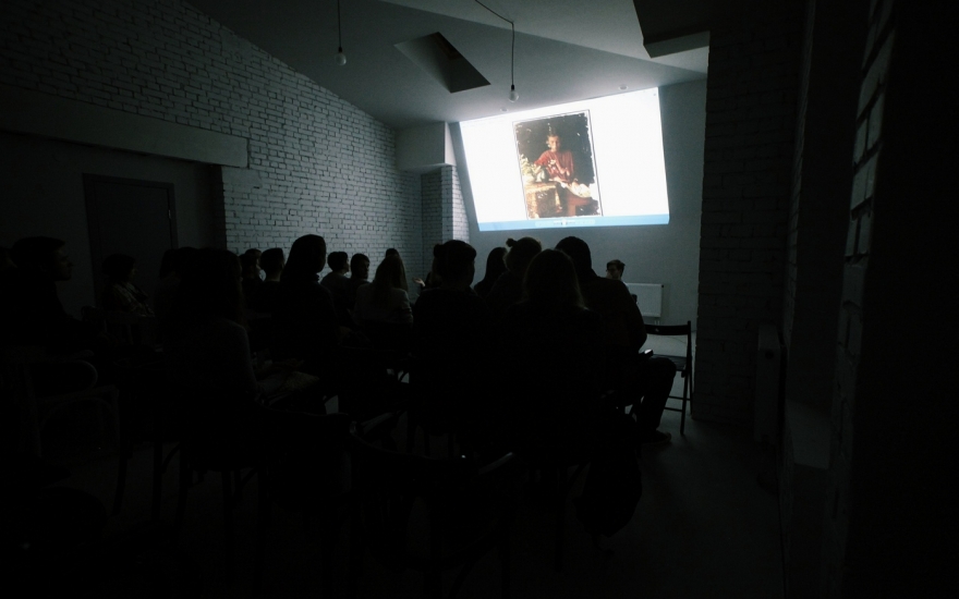 Лекция киноведа и блогера Михаи­ ла Захарова о со­ временном кино Cinema is Dead