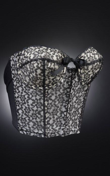 Бюстье. (с) Музей Виктории и Альберта, Лондон