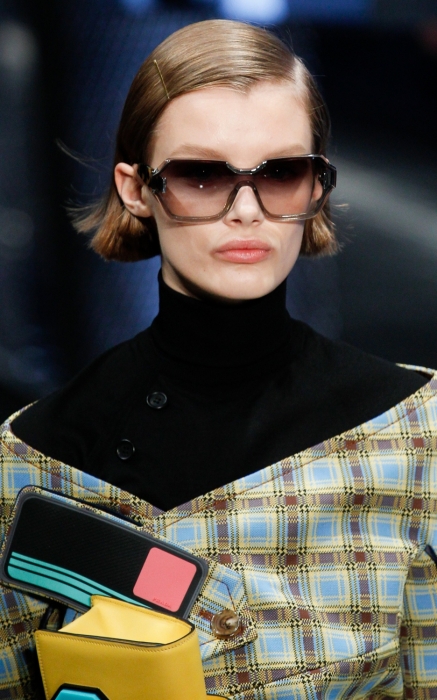 Prada, 32 000 руб. (Prada)