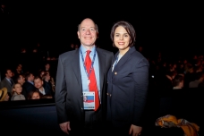 Майкл Свейнстон, Елена Борисенко