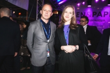 Энтон Браун, Юлия Макканс