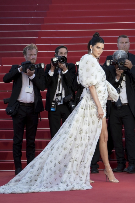 Кендалл Дженнер в Giambattista Valli на вечере премьер 20 мая