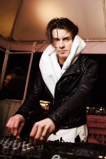 DJ Kosinus, Zeskullz