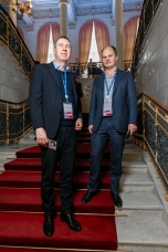 Питер Хаканссон Элам, Якоб Грапенгиссер