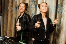 Mana Super disco sisters