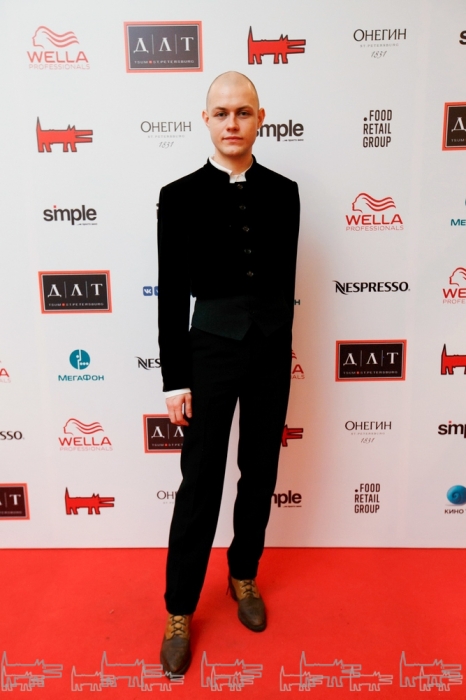 Андрей Коровко в спенсере Dorogo & Bogato, брюках Tatyana Parfionova, сорочке Comme des Garcons for H&M и обуви Chippewa