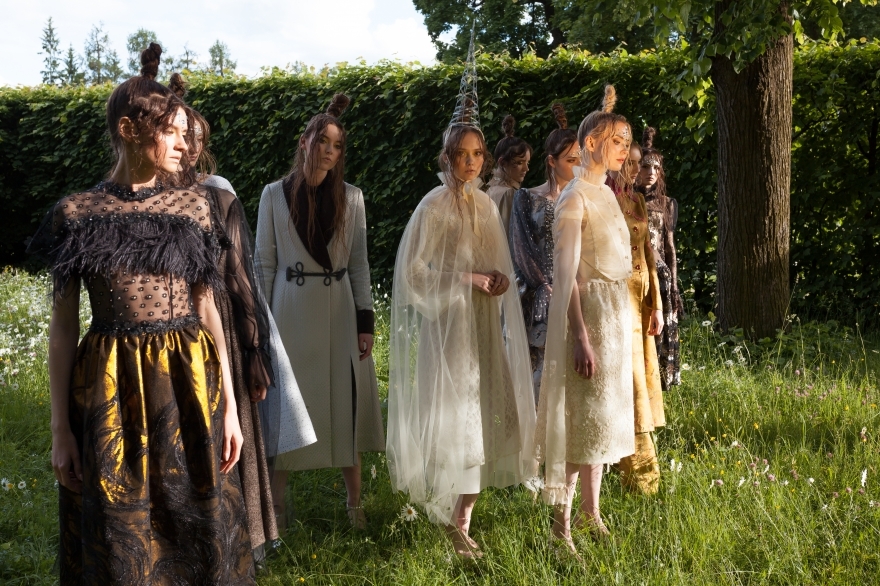 Показ Леонида Алексеева на Зеркальном прудике