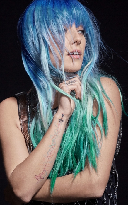 Лицо линейки тонирующих средств City Beats от компании Redken — датская модель Хлое Норгаард