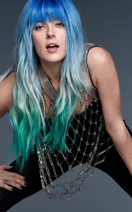 Лицо линейки тонирующих средств City Beats от компании Redken — датская модель Хлое Норгаард