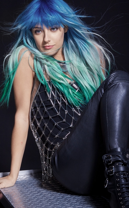 Лицо линейки тонирующих средств City Beats от компании Redken — датская модель Хлое Норгаард