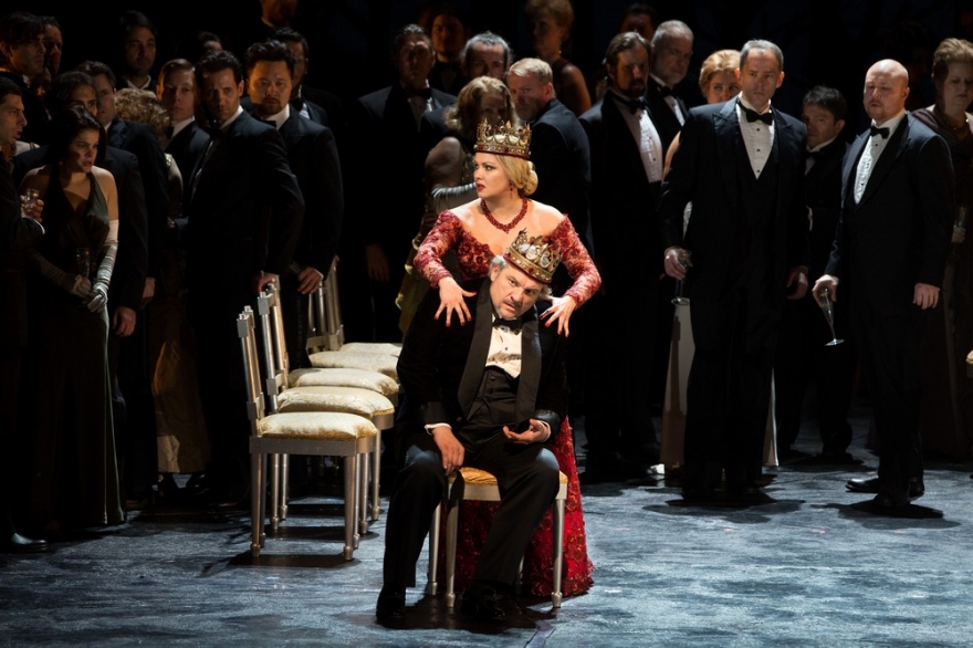 Среда, 12 июля Знаменитая постановка Эдриана Ноубла «Макбет» в Theatre HD , премьера которой состоялась в 2007 году, а продирижирует Фабио Луизи. Анна