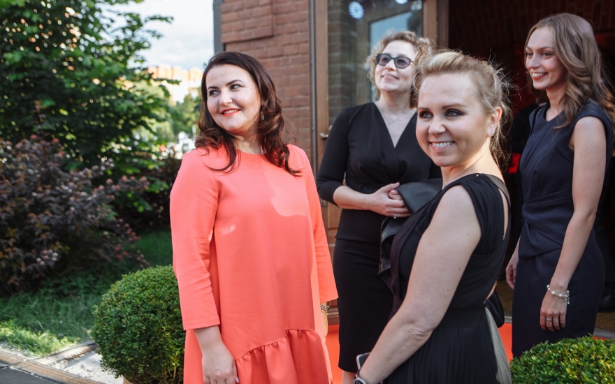 Ирина Ершова (Clarins) с гостьей вечера