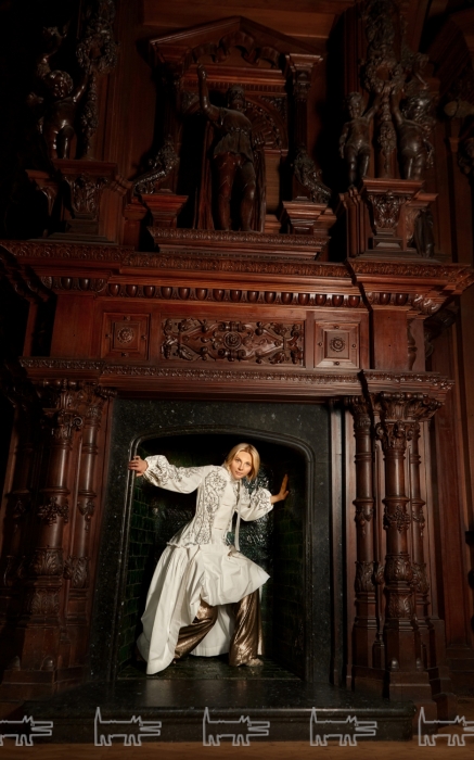 Брюки Ralph Lauren, туфли Dolce & Gabbana (все — ДЛТ), платье Tatyana Parfionova (Tatyana Parfionova)