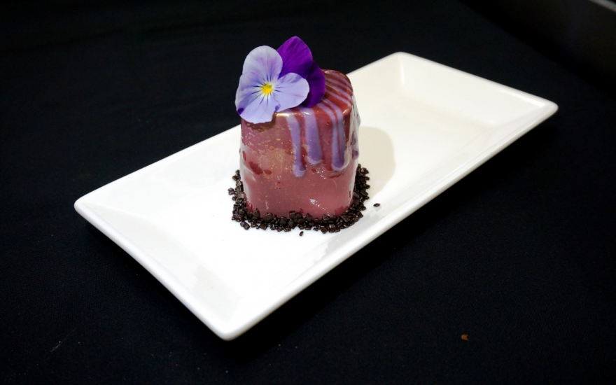 Оригинальный дуэт черничного и шок мусса, 390 руб.