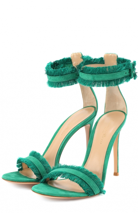 Gianvito Rossi, 21 050 рублей (вместо 42 100 рублей)