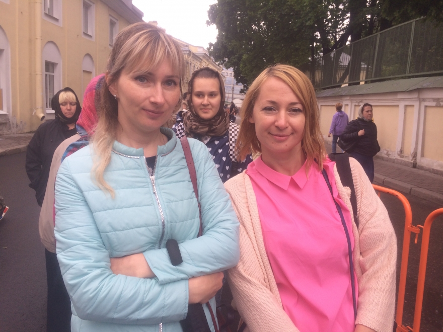 Ирина (справа) с подругой