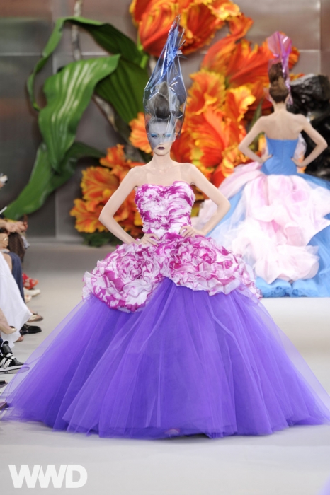 Показ Christian Dior осень-зима 2010 под руководством дизайнера Джона Гальяно