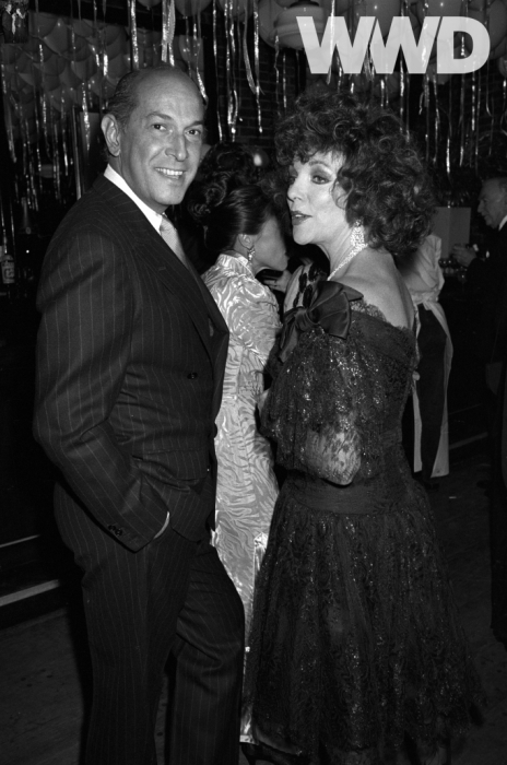 Оскар де ла Рента и Джоан Коллинс на вечеринке Swifty Lazar’s 25th Anniversary