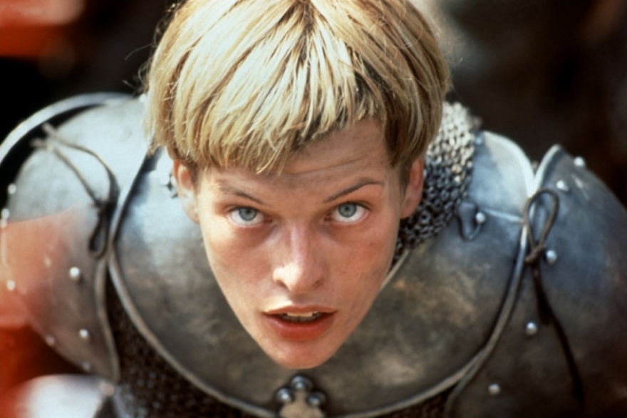 Милла Йовович в фильме «Жанна Д'Арк», 1999