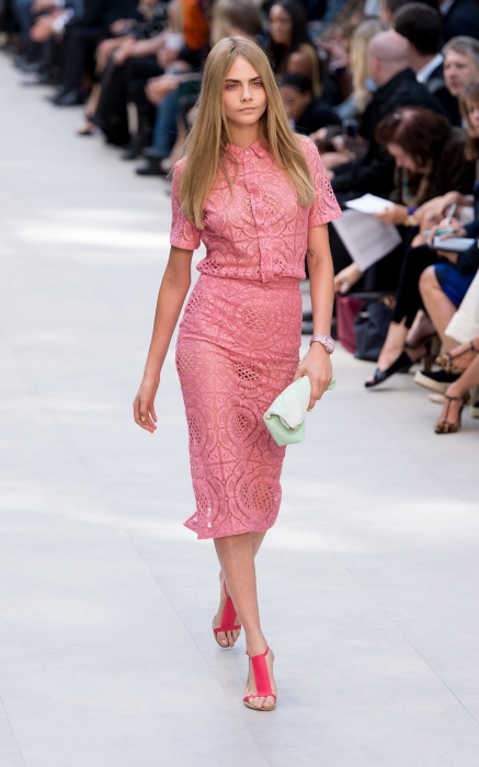 Кара Делевинь на показе Burberry Prorsum, 2013