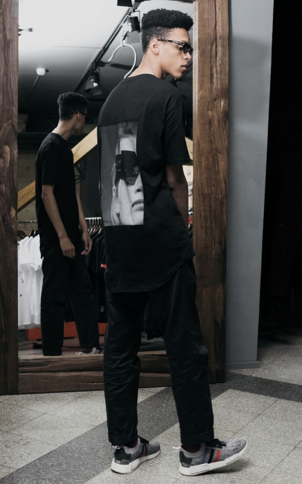 Лаки Ийнбор, модель