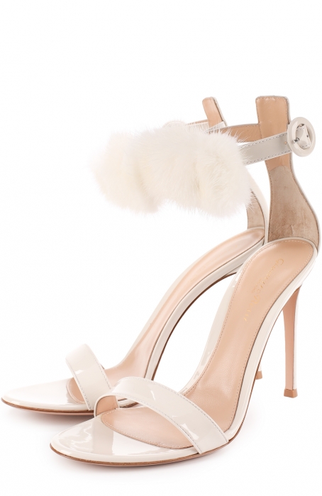 Gianvito Rossi, 46 850 рублей (tsum.ru)