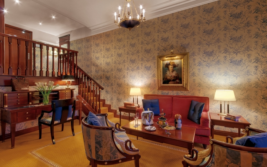 «Женщина с жемчужным ожерельем», Ф.Руфс, Австрия, середина 19 в. (Представительский люкс)